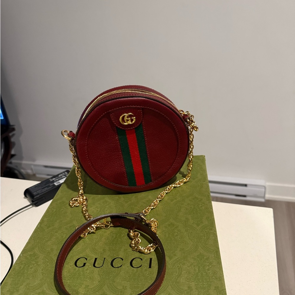 Gucci Burgundy Round Crossbody Bag with Gold Chain - Picture 5 of 7